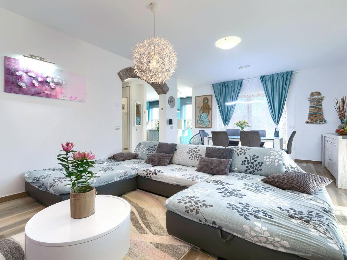 Holiday Home Villa Amaii By Interhome Karigador Luaran gambar