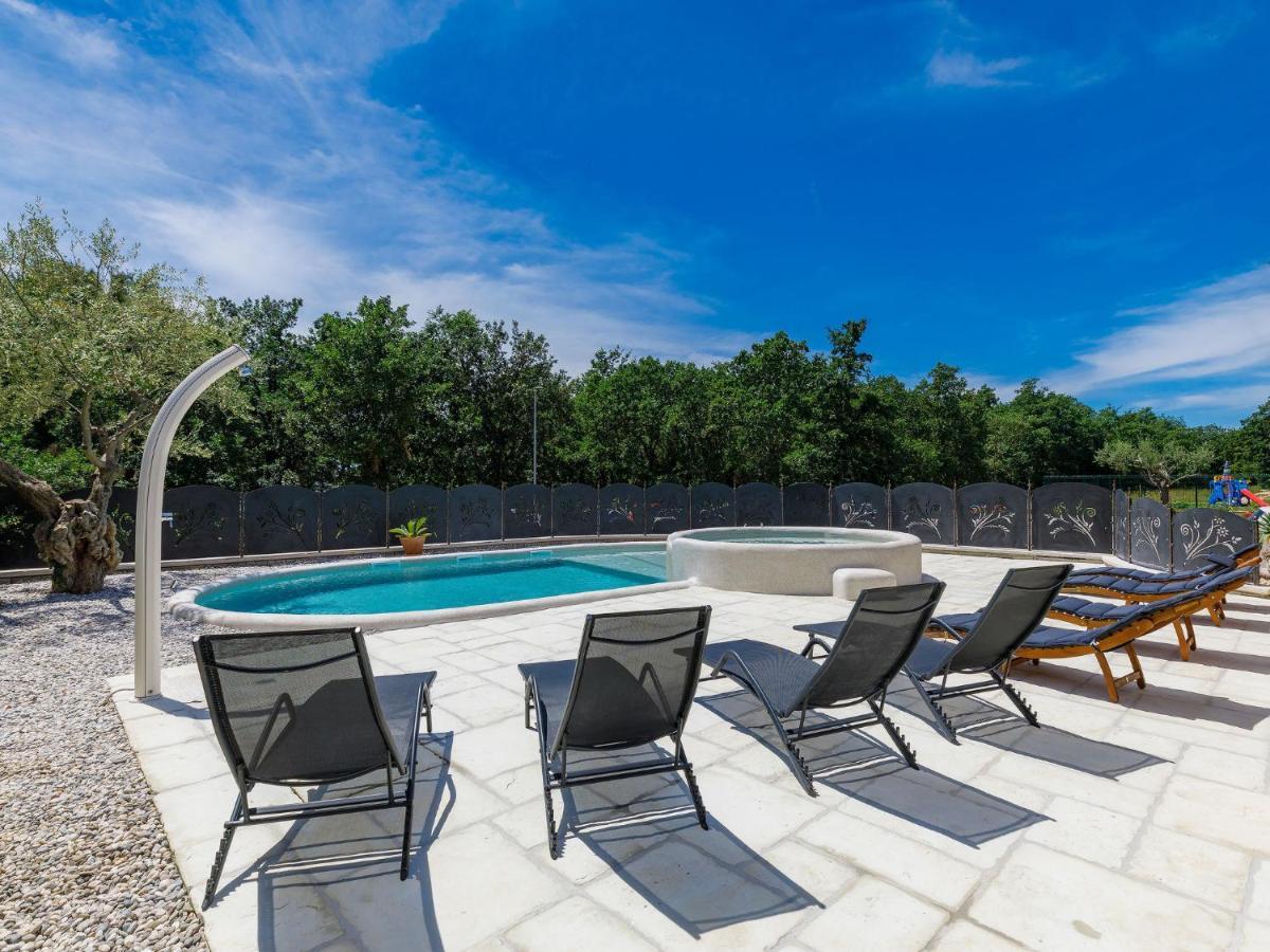 Holiday Home Villa Amaii By Interhome Karigador Luaran gambar